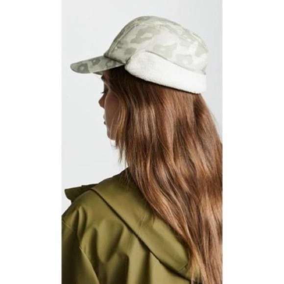 (50% OFF) NWT RAG & BONE Pilot Cap Grey Leopard Lined in Sherpa S/M MSRP $225 main image 8